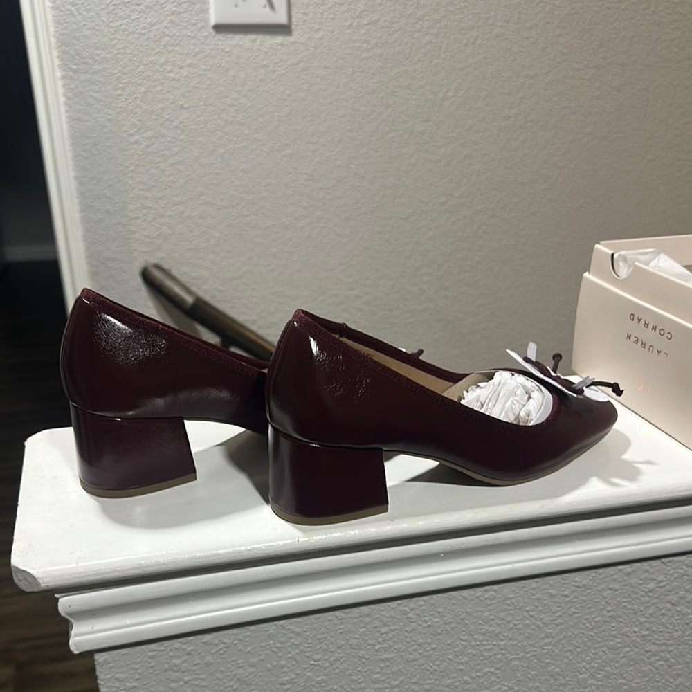 Elegant Burgundy Women's Shoes with Bow Detail - Picture 2 of 3